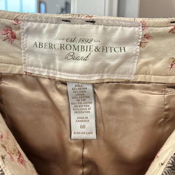 Abercrombie and Fitch wool lined mini skirt - Picture 5 of 5